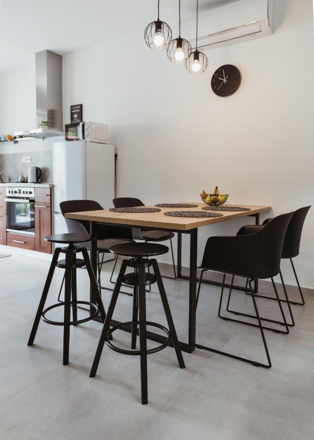 Major11 Apartman - Zsolnay Negyed بيتْش المظهر الخارجي الصورة